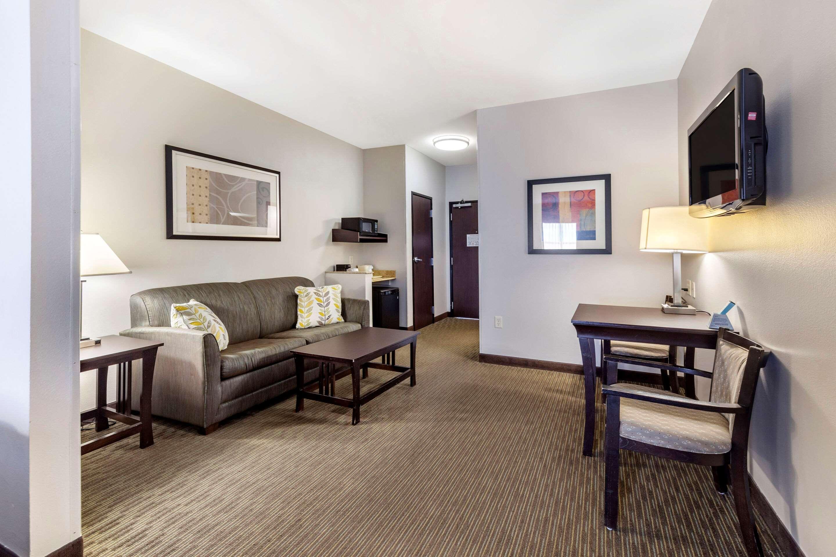 Comfort Inn & Suites Oklahoma City West - I-40 Екстериор снимка