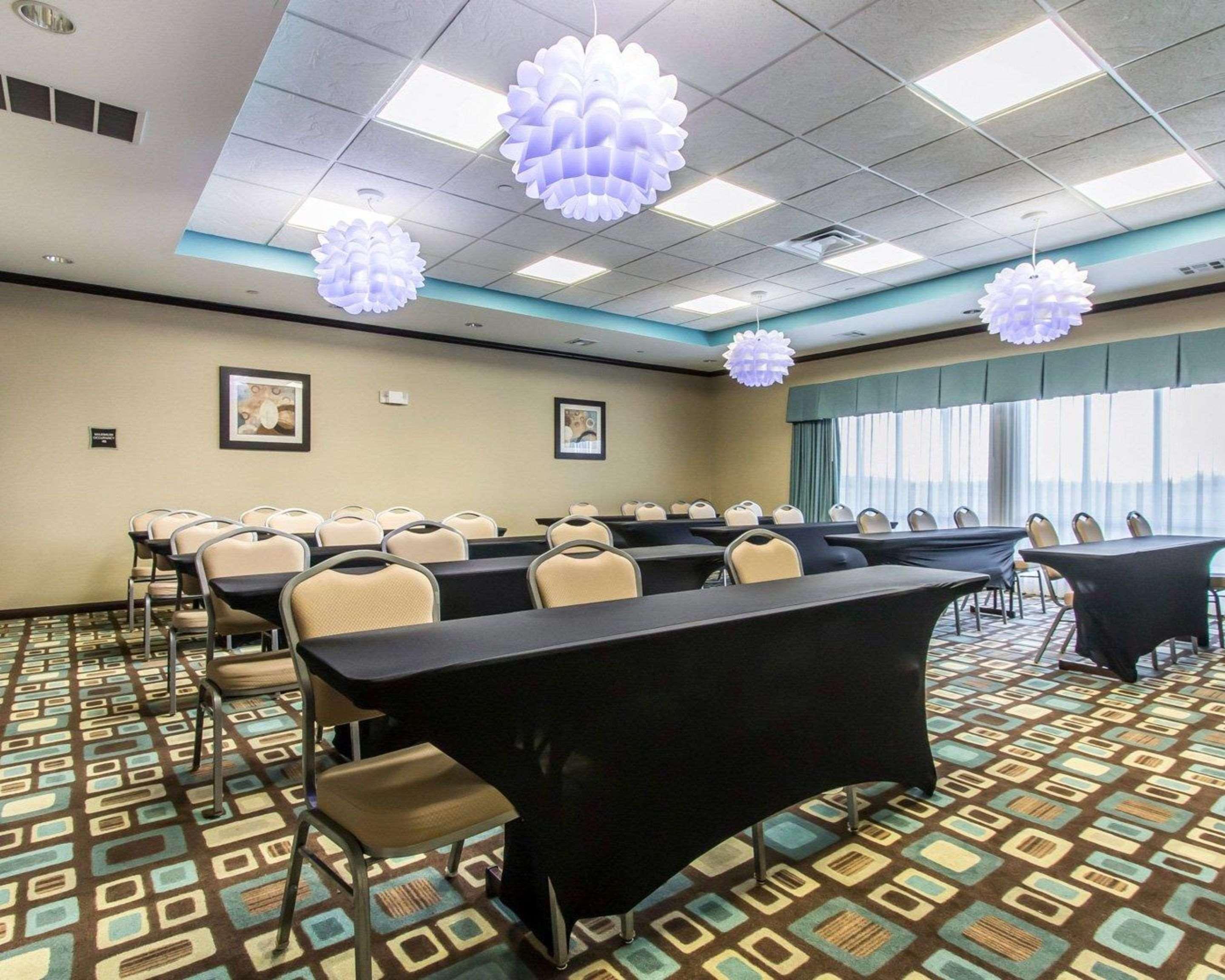 Comfort Inn & Suites Oklahoma City West - I-40 Екстериор снимка