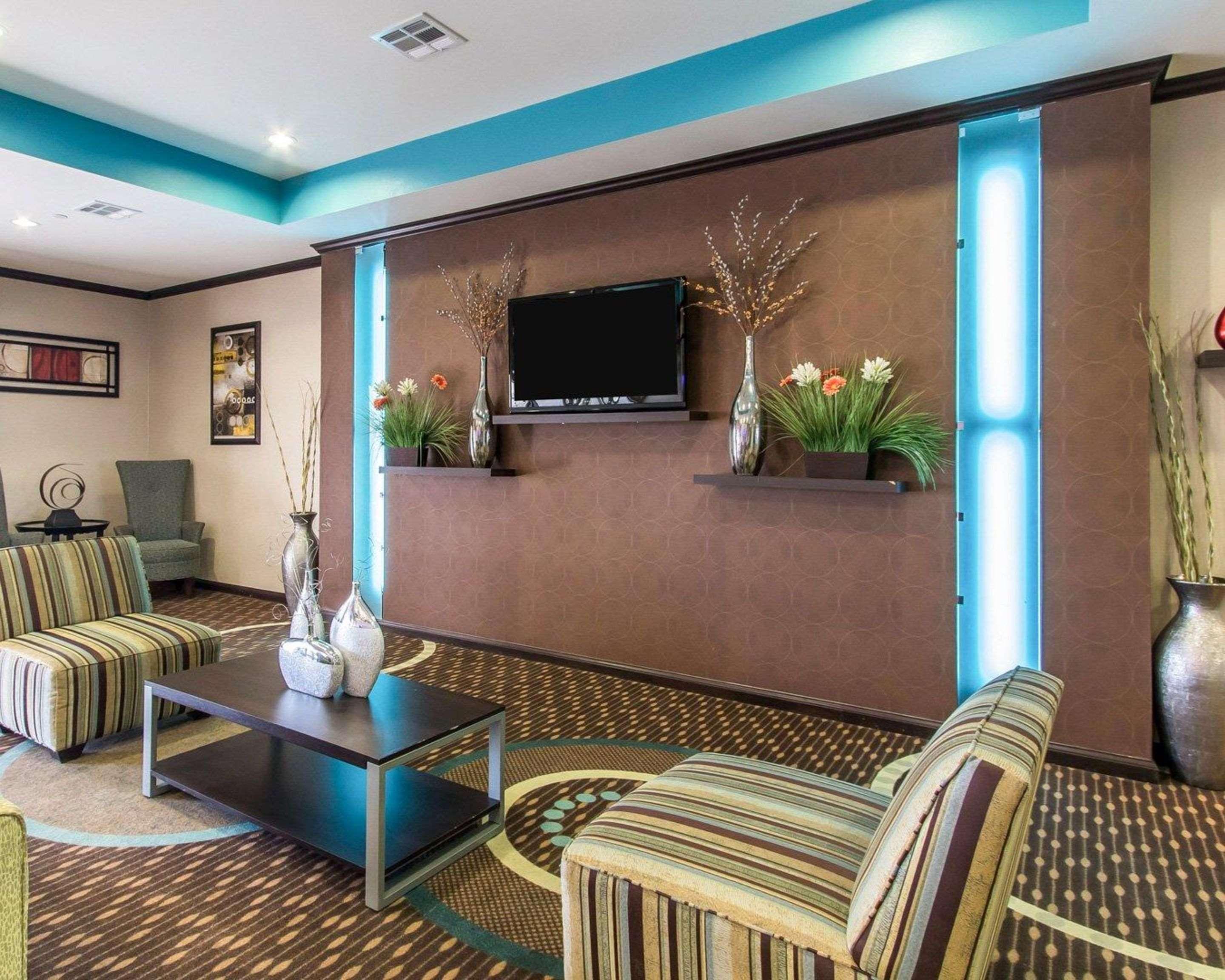 Comfort Inn & Suites Oklahoma City West - I-40 Екстериор снимка