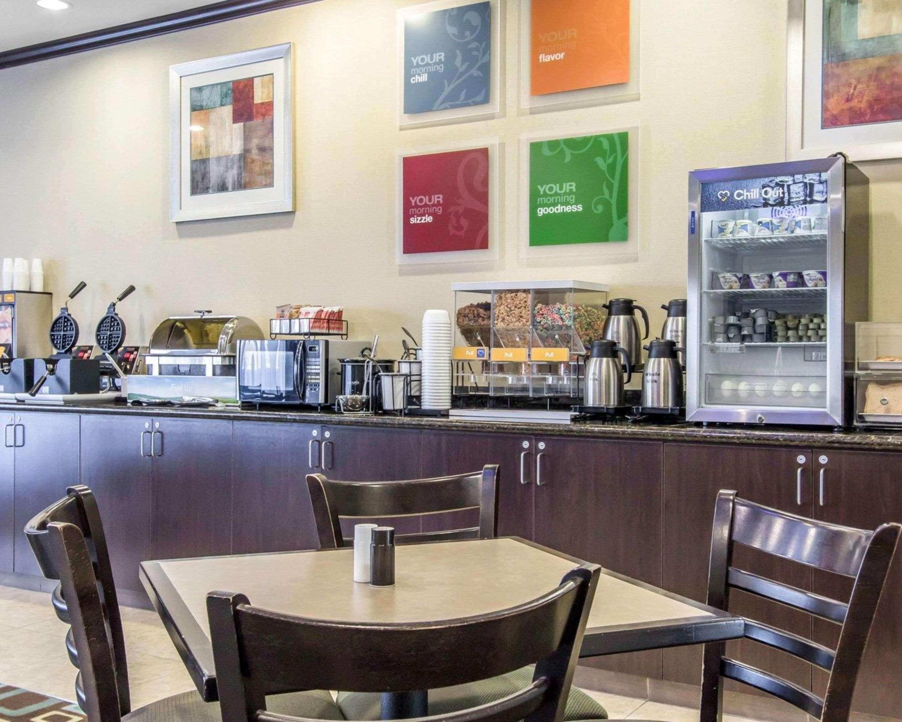 Comfort Inn & Suites Oklahoma City West - I-40 Екстериор снимка
