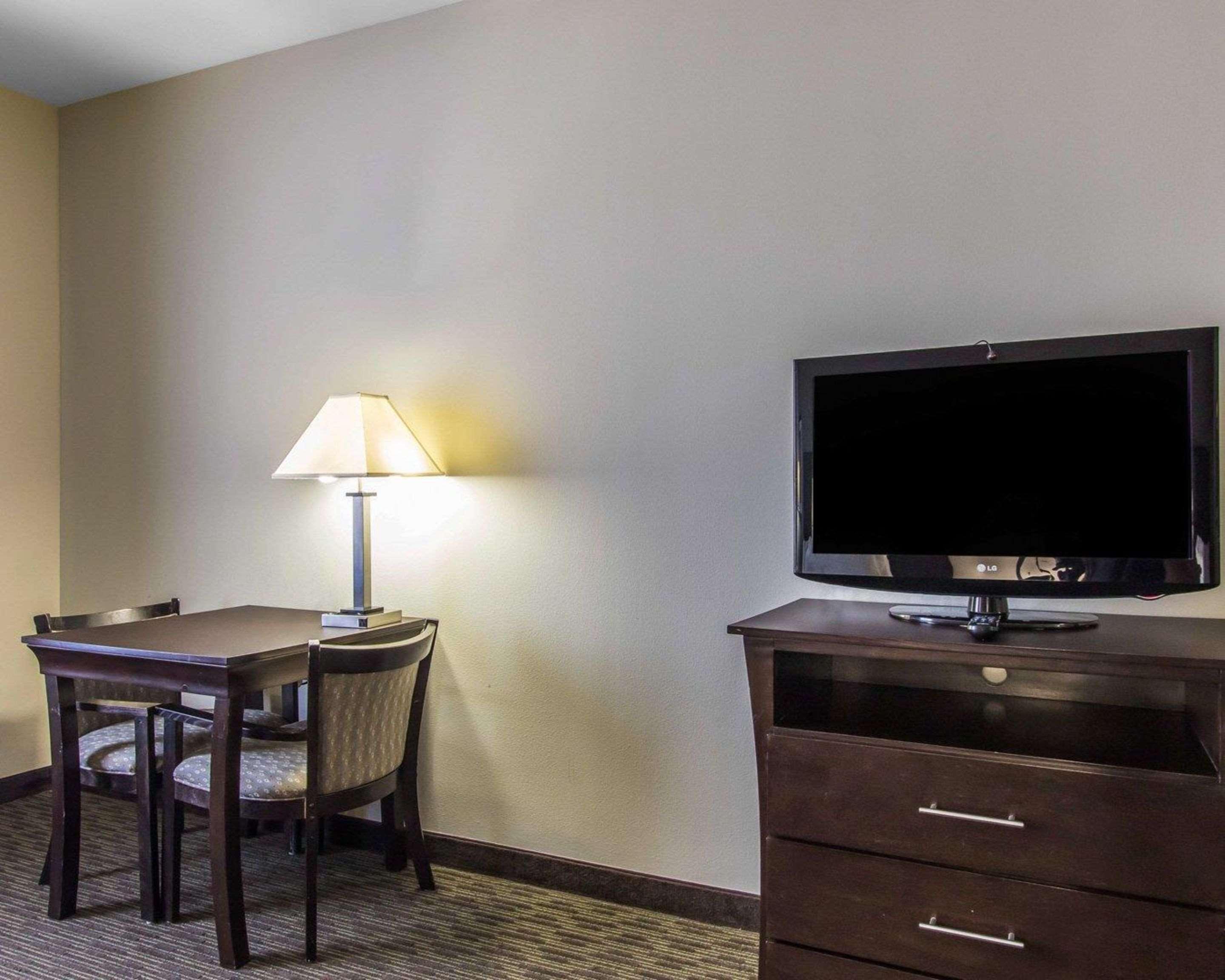 Comfort Inn & Suites Oklahoma City West - I-40 Екстериор снимка