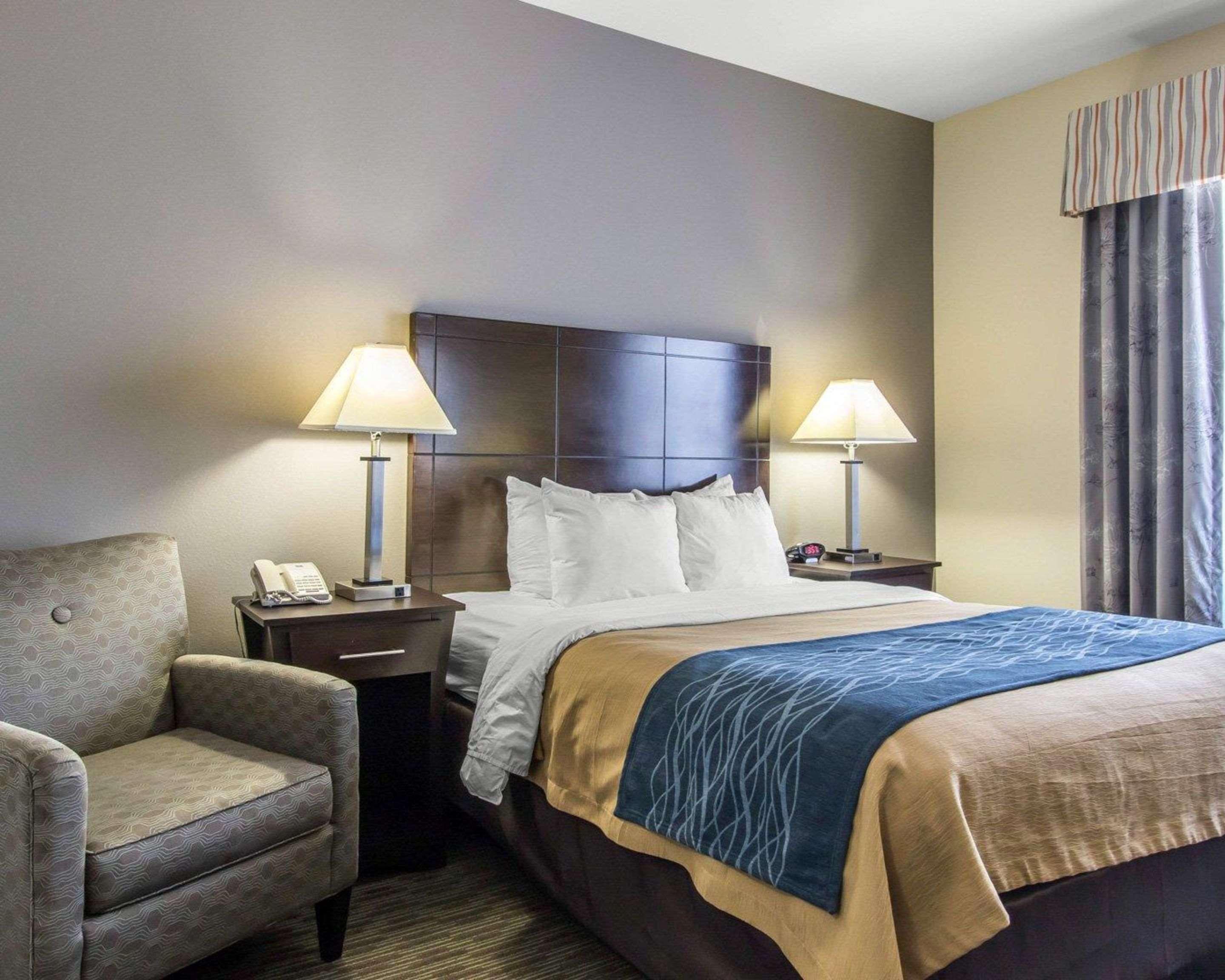 Comfort Inn & Suites Oklahoma City West - I-40 Екстериор снимка